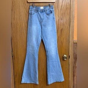 Altar'd State Daisy Waterside Wash High Waist Flare Jeans sz 27